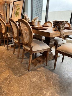 Nadeau - Furniture with a Soul