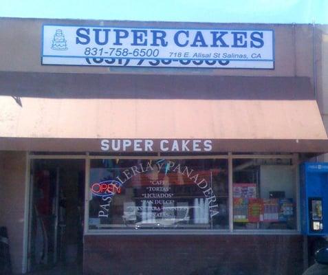 Super Cakes