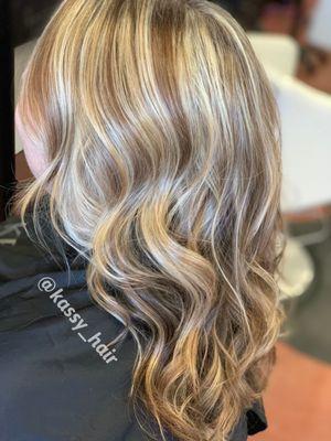 Kassy’s hair studio - Salon on Main