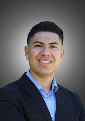Alejandro Vaca - Seven Gables Real Estate