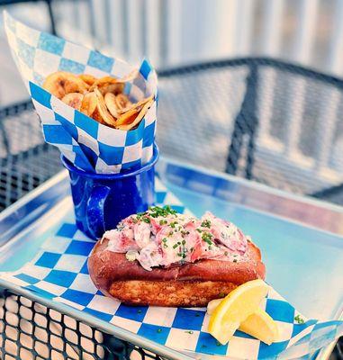 Best Lobster Roll in Essex CT