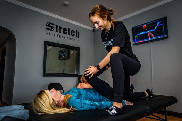 Stretch Recovery Lounge