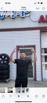 VIP tire Mt.Clemons, MI
Ripping people off in the community selling bad tires and rude to people for $55