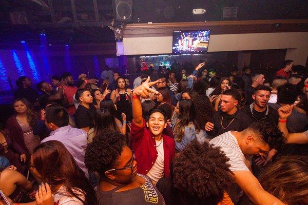 Switch Lounge & Nightclub