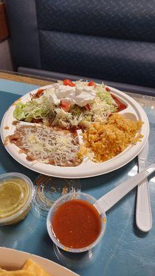 Cheeeeeese enchilada with red sauce! Hubby said it was delicious. He grew up in Arizona and knows good Mexican food.