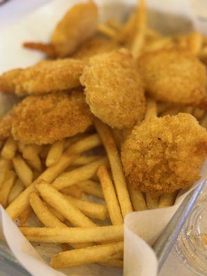Fried shrimp with fries.