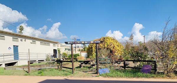 Wilshire Crest Elementary School