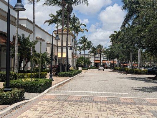 Shoppes at Woolbright, Boynton Beach