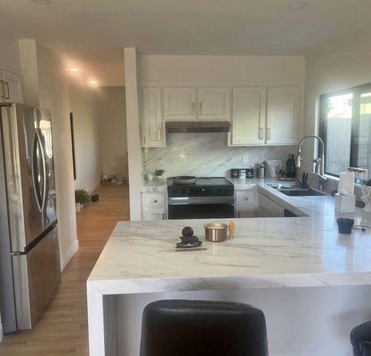 Jessicas shimmer and shine