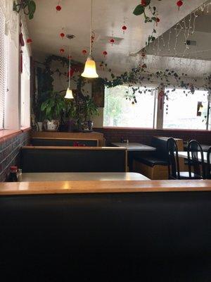 Cute decor, good clean food.