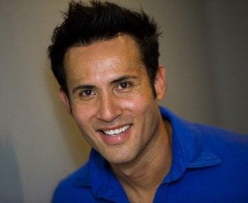 Victor Hugo master of cut, color & style