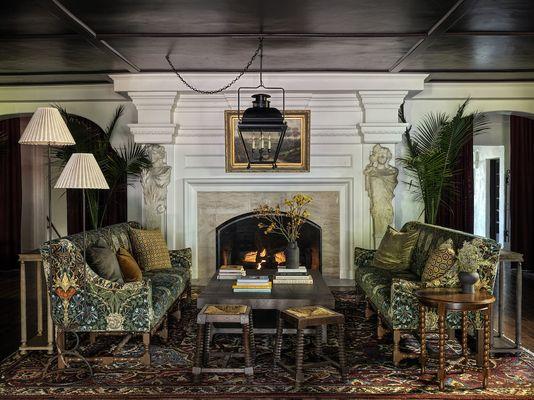 La Playa Hotel Lobby