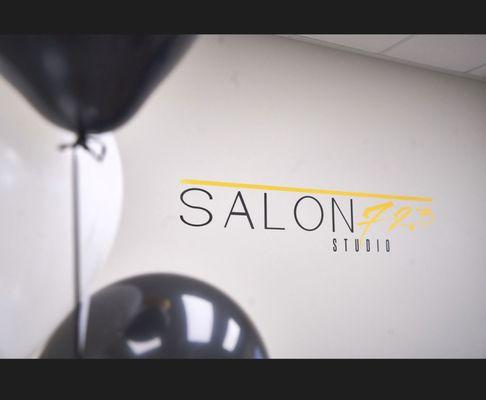 Salon Studio 723