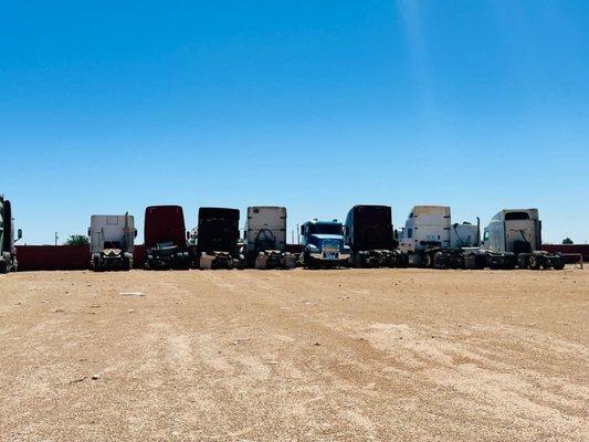 Dos Hermanos Truck Parts