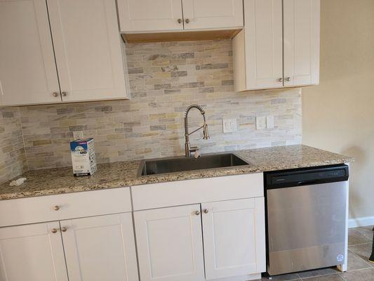 EZ Handyman & Remodeling