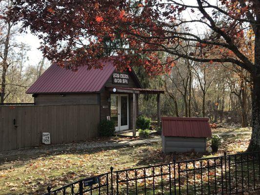 Bow Wow Resort and Spa