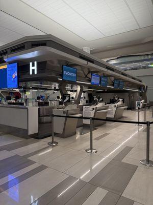 When I finally got to NYC, they told me to pick up my bag at LGA.  At midnight I went.  No staff. Just silence.