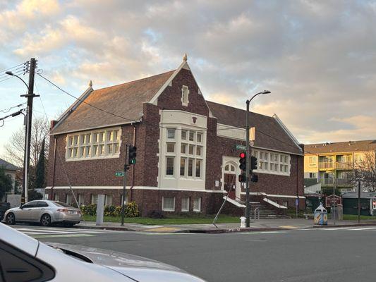 Oakland Tool Lending Library