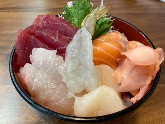 5 kinds seafood Donburi