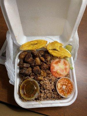 Mom's restaurant haitian cuisine and bakery
