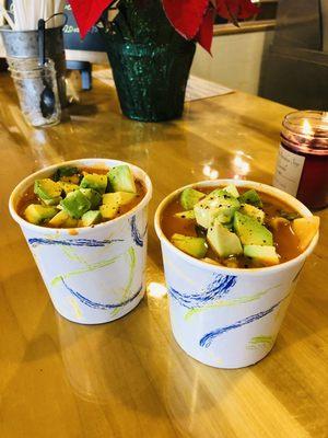 Organic roasted red pepper tomato soup with spinach and avocado