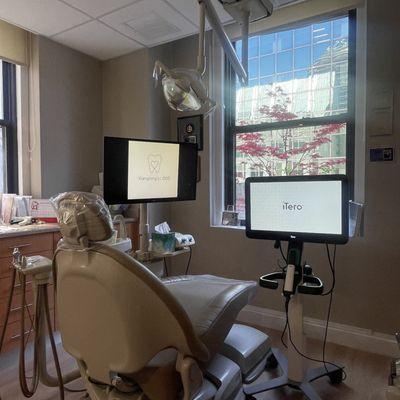 Xiang Long Li, DDS