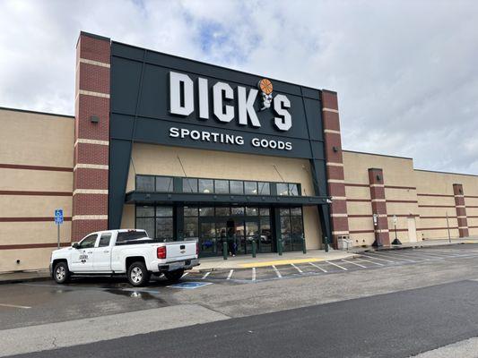 DICK'S Sporting Goods