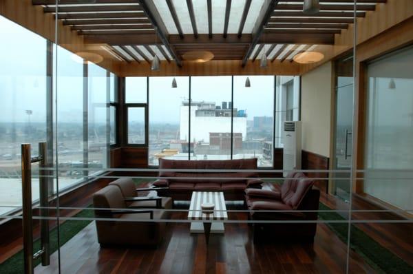 St. Louis office design | Call (314) 262-4493 today to get a free design consultation and estimate.