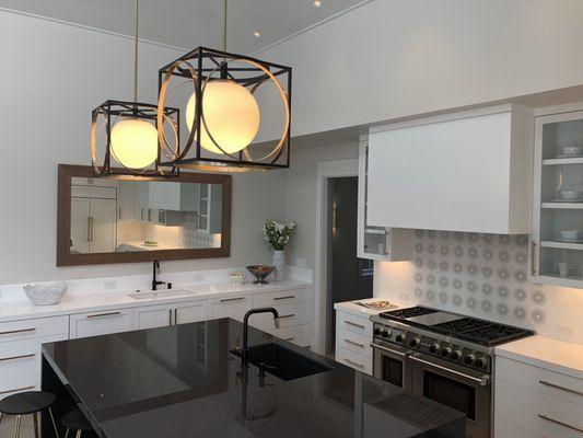 Maria and Maria Cleaning