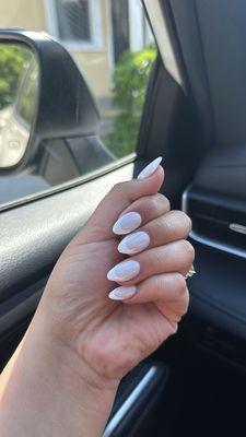 French tip almond style
