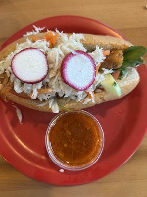 Pan con pollo.