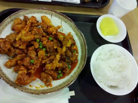 Spicy fried chicken dish w white rice