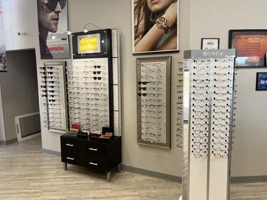 Eye Glasses Displays