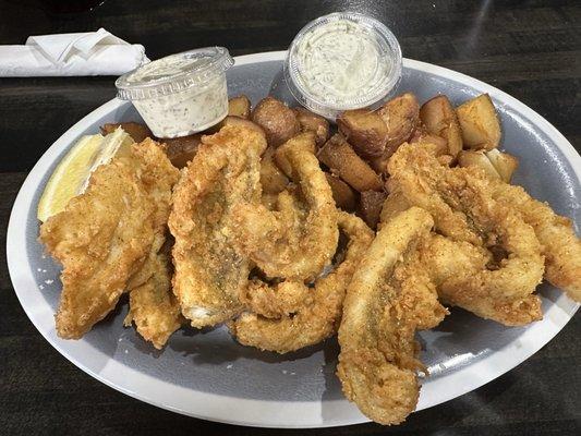 Off The Hook Sports Grill