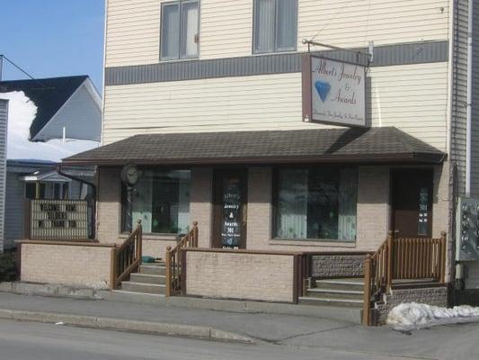 Alberts Jewelry and Awards