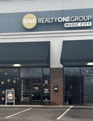 Anastasia Danylov - Realty One Group Music City
