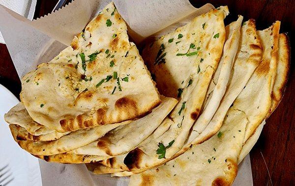 Garlic naan