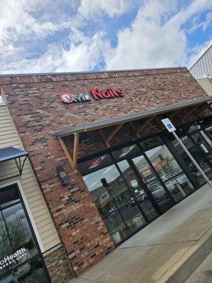 Vivid Nails in Sherwood