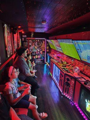 www.alloutgamingatl.com - mobile game truck, Virtual Reality, 360 Mobile Roller Coaster