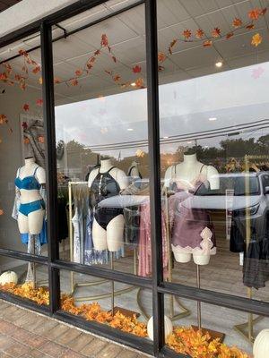 à La Mode Intimates