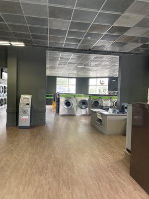 Clean Wave Laundry