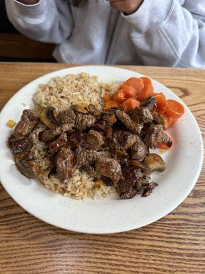 Steak hibachi with carrots