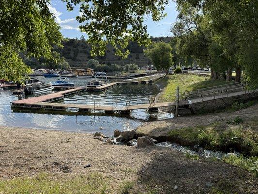 Kim's Marina & Resort