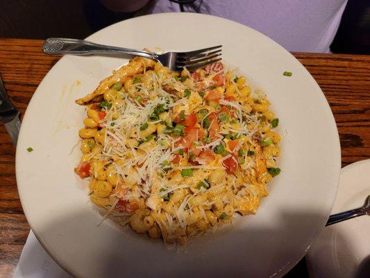 Grilled chicken with Cajun pasta