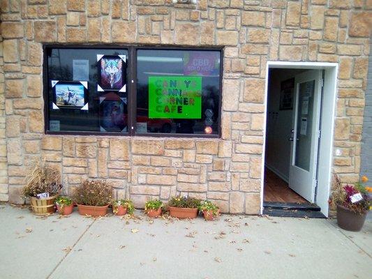 Front of Candys Cannabis Corner Cafe