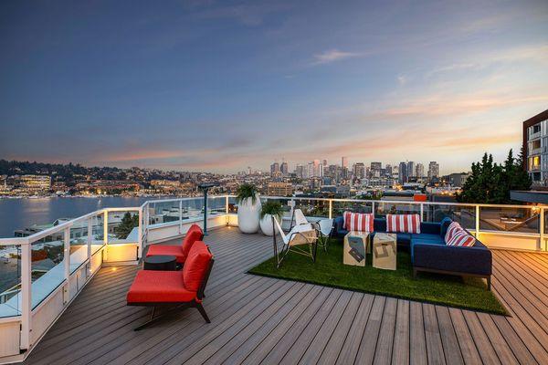 The Summit at Lake Union Apartments