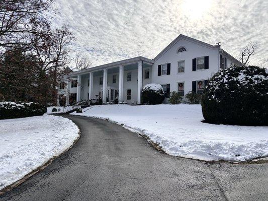 Historic General Lewis Inn