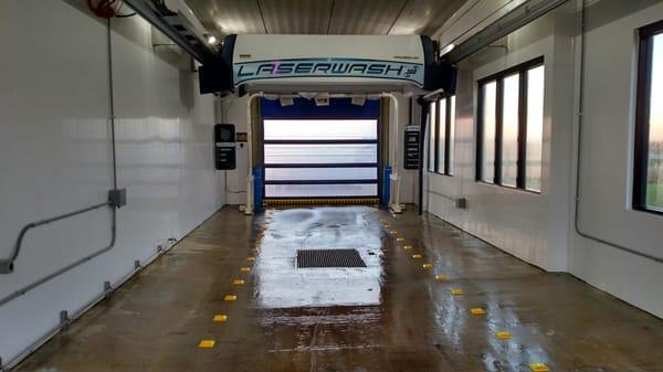 TRY THE NEW LASER 360 AUTOMATIC WASH