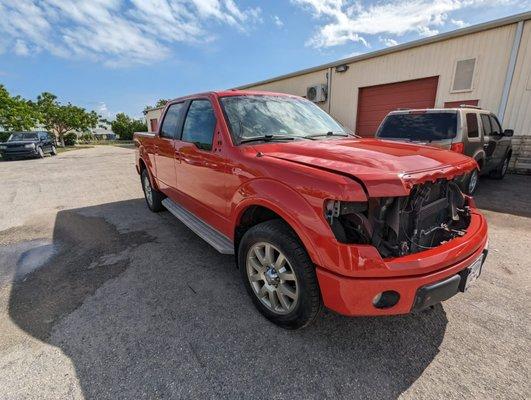 El Sunshine Auto Body