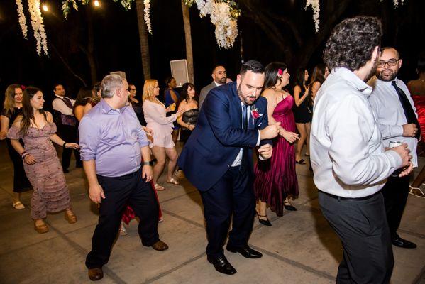 Elegant Entertainment DJ and Video